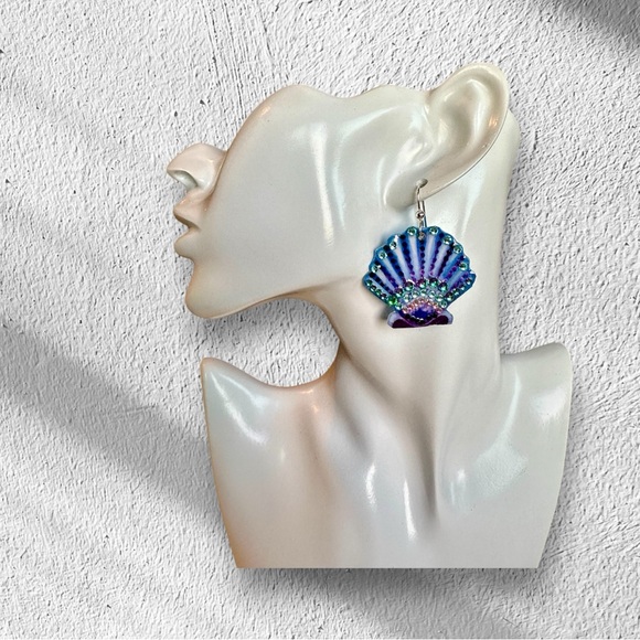 Hand painted scallop shell earrings crystals Sterling wires OOAK lightweight - Picture 3 of 7